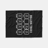 Tricks - Fun Bulldog Training Versage Fleecedecke (Vorderseite (Horizontal))