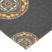 Tricks und Leckereien Mandala Tischdecke (Schrägansicht)