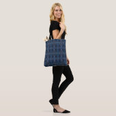 Trickster Blue Abstrakte Tinte Kunst Indien Tasche (Am Model)