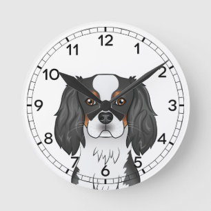 Tricolor Cavalier King Charles Spaniel Dog Head Runde Wanduhr