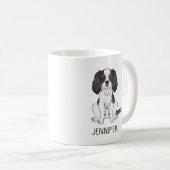 Tricolor Cavalier King Charles Spaniel Dog & Name Kaffeetasse (VorderseiteRechts)