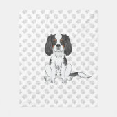 Tricolor Cavalier King Charles Spaniel Dog & Paws Fleecedecke (Vorderseite)
