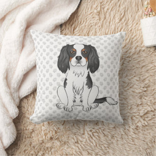 Tricolor Cavalier King Charles Spaniel Dog & Paws Kissen
