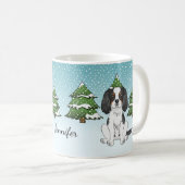Tricolor Cavalier King Charles Spaniel im Winter Kaffeetasse (VorderseiteRechts)