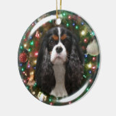 Tricolor Cavalier King Charles Spaniel Keramik Ornament (Links)