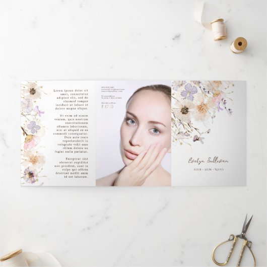 Trifache Broschüre für getrocknete Blume (Außenbereich)