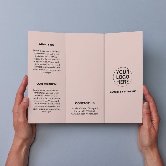 Trifold-Broschüre für einfache, rosa-farbene Firme