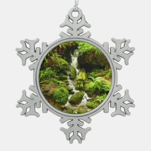 Trillium Falls im Redwood-Nationalpark Schneeflocken Zinn-Ornament