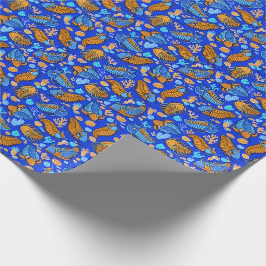 Trilobiten auf dunkelblauem Hintergrund (Kindermus Geschenkpapier (Ecke)