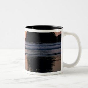 Trinidad State Beach, Kalifornien. USA. Meer Zweifarbige Tasse