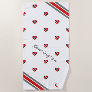 Trinidad und Tobago Herzflagge mit Namen auf WEISS Strandtuch