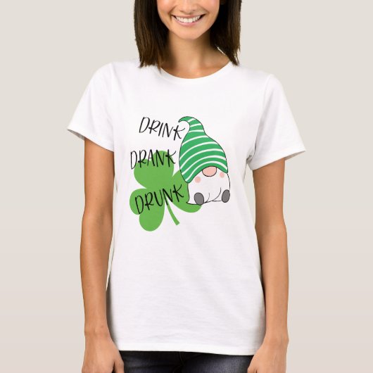Trink getrunken Betrunken Gnome Clover St. Patrick T-Shirt (Vorderseite)