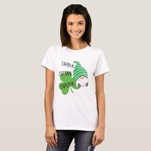 Trink getrunken Betrunken Gnome Clover St. Patrick T-Shirt (Vorne ganz)