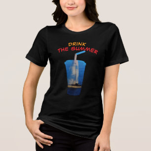 Trinke den Sommer – Nautisches Blau Segel T-Shirt Tri-Blend Shirt