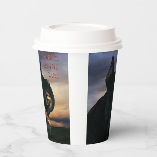 Trinke, wenn du dich traust. Großer, schwarzer Hun Pappbecher (Links)