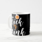 Trinken oder Trick | Einfache Halloween-Kürbis Kaffeetasse (Vorderseite Links)
