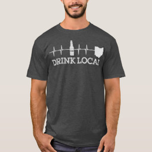 Trinken Sie das lokale Bier Ohio Kunsthandwerk Bie T-Shirt
