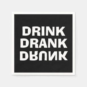 Trinken Sie getränkte Betrunkene Nachricht auf de Serviette