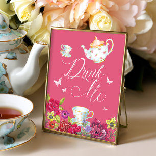Trinken Sie mir Vintage Alice im Wunderland Tee Pa Poster
