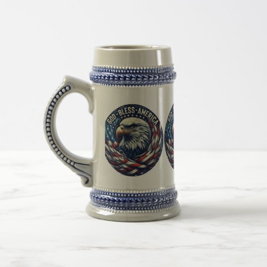 Trinken Sie nicht nur Bier, feiern Sie es mit eine Bierglas (Links)