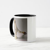 Trinkendes Horn des Elfenbeinstoßzahns mit Tasse (Vorderseite Links)