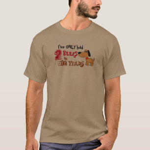 Trinkendes T-Stück lustigen Hundejahre Bieres T-Shirt