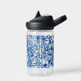 Trinkflasche aus klaren Materialien