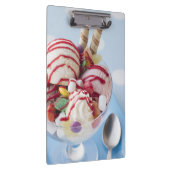 Trio der Eiscreme und des süßen Eiscremebechers Klemmbrett (Rechts)