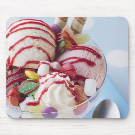 Trio der Eiscreme und des süßen Eiscremebechers Mousepad (Vorne)