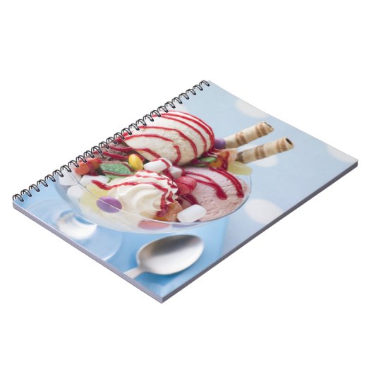 Trio der Eiscreme und des süßen Eiscremebechers Notizblock (Linke Seite)