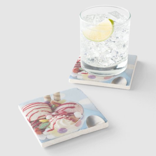 Trio der Eiscreme und des süßen Eiscremebechers Steinuntersetzer (Seitenansicht)