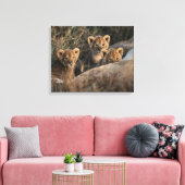 Trio von Lion Cubs mit Mutter Leinwanddruck (Insitu (Wohnzimmer))
