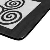Triple Black Spirals Thunder_Cove Schneidebrett (Ecke)
