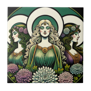 Triple Goddess Fliese