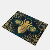 Triple Goddess mit triskele - Gold und Grün Fußmatte (Schrägansicht)