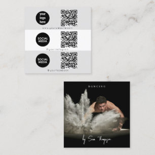 Triple Icon QR Code Custom Social Media Logo Dance Quadratische Visitenkarte