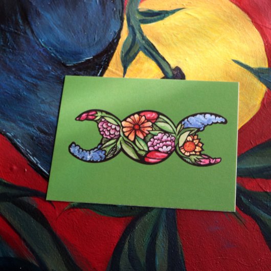 Triple Moon Symbol Garden Bloom Postkarte