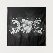 Triple Moon - White Blossom Wandteppich (Vorderseite)