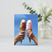Triple Scoop Ice Cream Cones Postkarte (Stehend Vorderseite)