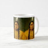Triple Sitting Bull Native Amerikanische Ureinwohn Kaffeetasse (VorderseiteRechts)