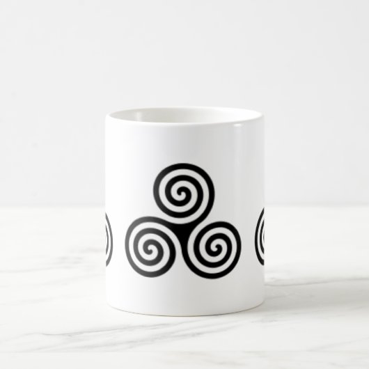Triple Spiral Celtic Design Tasse (Mittel)