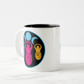 Triple Spiral Goddess Zweifarbige Tasse (Vorderseite Links)