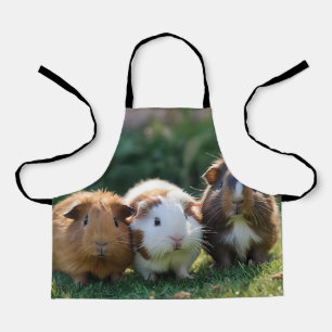 "Triple Squeak: Trio of Adorable Baby Guinea Pigs Schürze