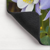 Triplets und neue Blüten Mousepad (Ecke)
