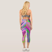 Trippelgelb und rosa Abstrakte Groovy Retro Art Capri Leggings (Rückseite)