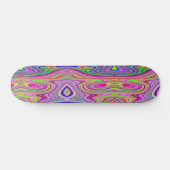Trippelgelb und rosa Abstrakte Groovy Retro Art Skateboard (Horizontal)
