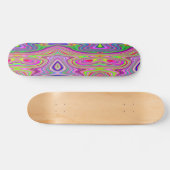 Trippelgelb und rosa Abstrakte Groovy Retro Art Skateboard (Horizontal)