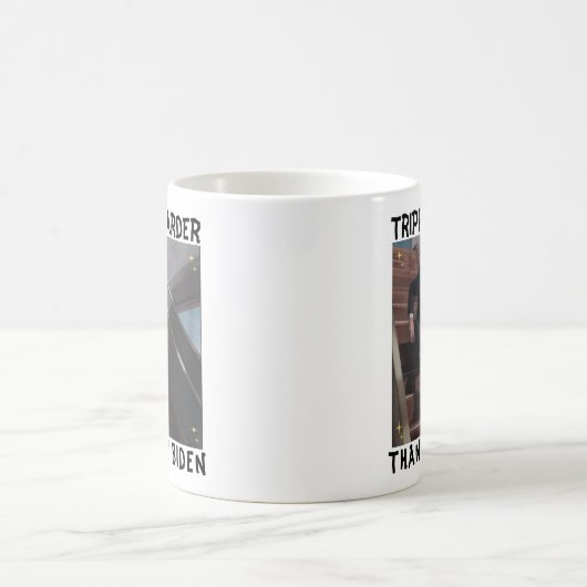 Tripping Harder als Joe Biden Kaffeetasse (Mittel)