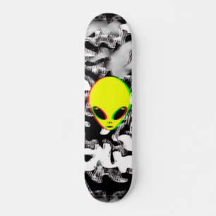 Trippy-Alien-Camouflage-Skateboard Skateboard