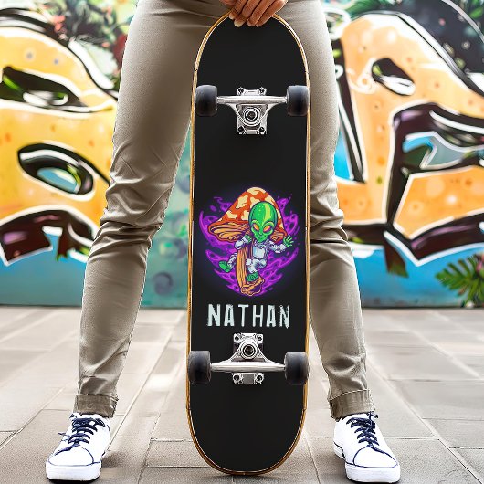 Trippy Alien Mushroom Personalisiert Name Skateboard